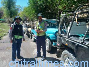 chitraltimes chitral tourisom police facilitates tourists 2