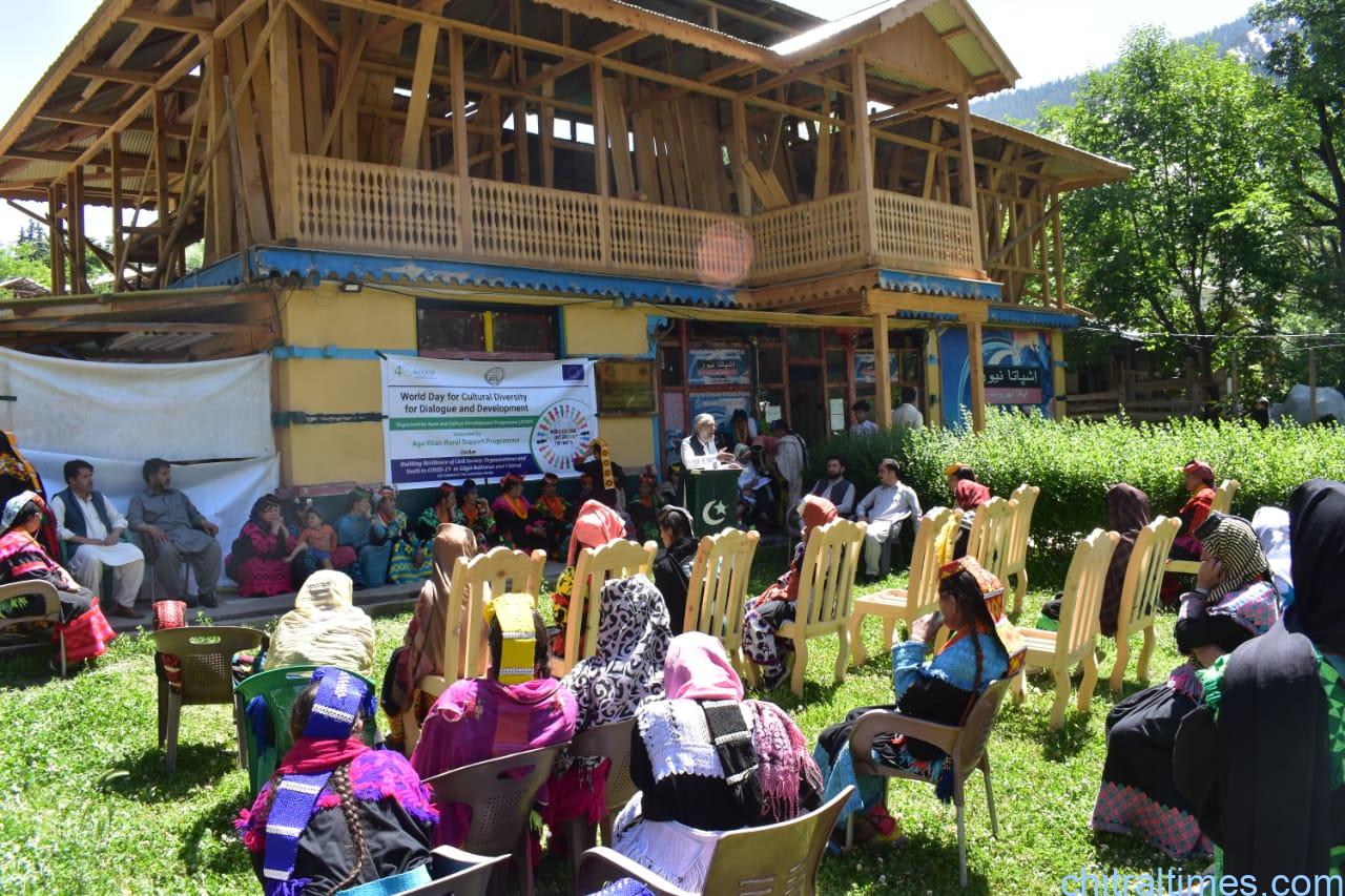 chitraltimes akrsp meeting on world cultural diversity in kalash valley 3