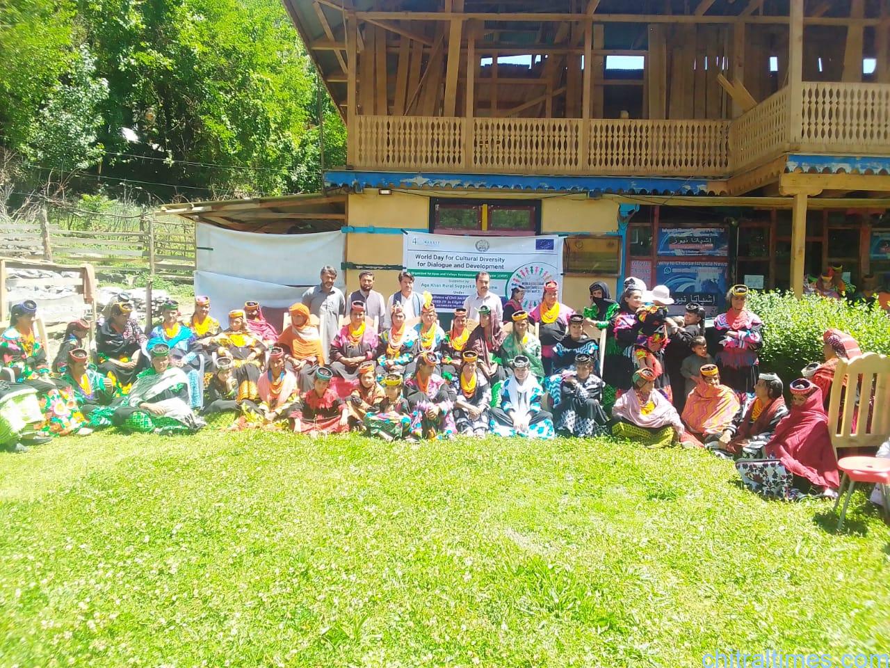 chitraltimes akrsp meeting on world cultural diversity in kalash valley 7