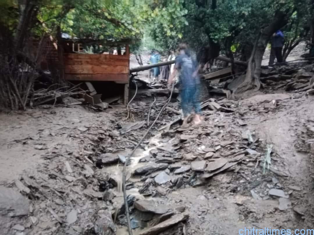 chitraltimes chitral flood and damages road block 12