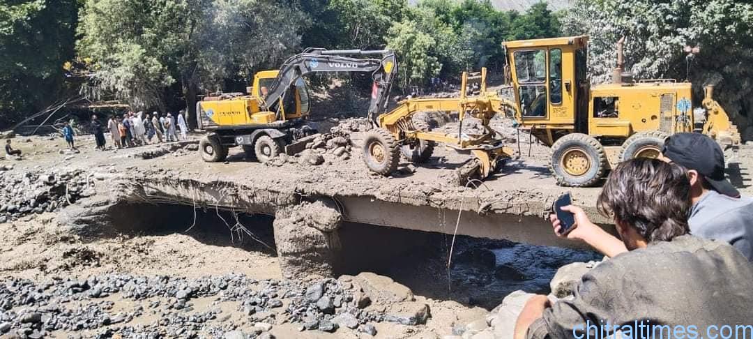 chitraltimes chitral flood and damages road block 17