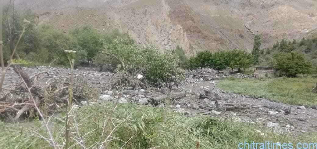 chitraltimes chitral flood and damages road block 19
