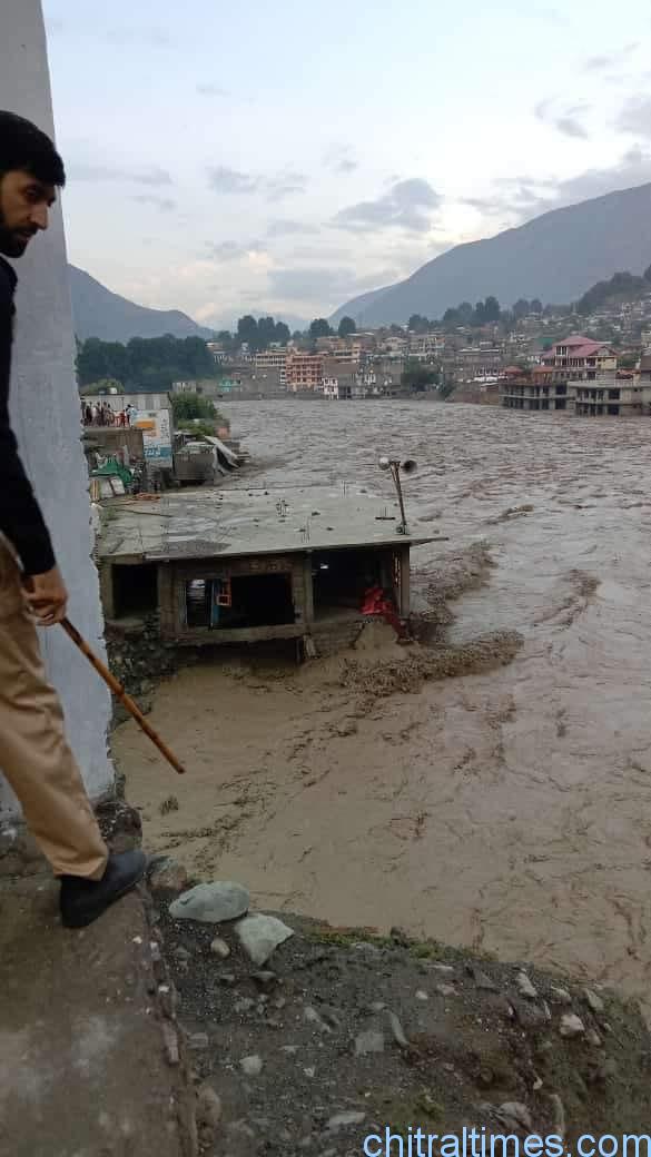chitraltimes chitral flood and damages road block 2