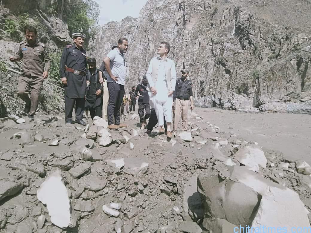 chitraltimes chitral flood and damages road block 3