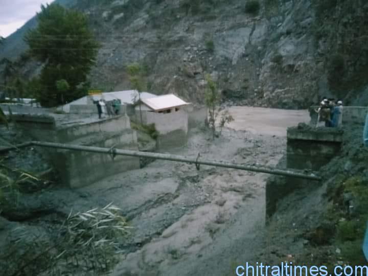 chitraltimes chitral flood and damages road block 6