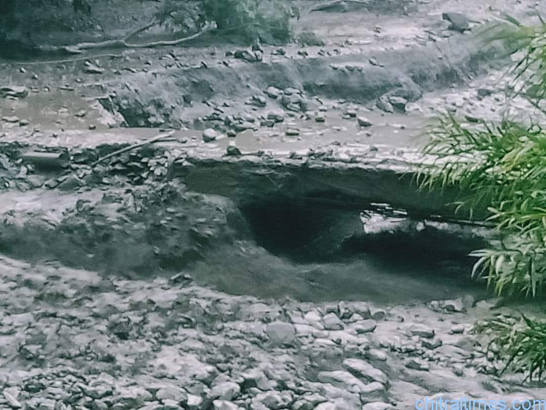 chitraltimes chitral flood and damages road block 9