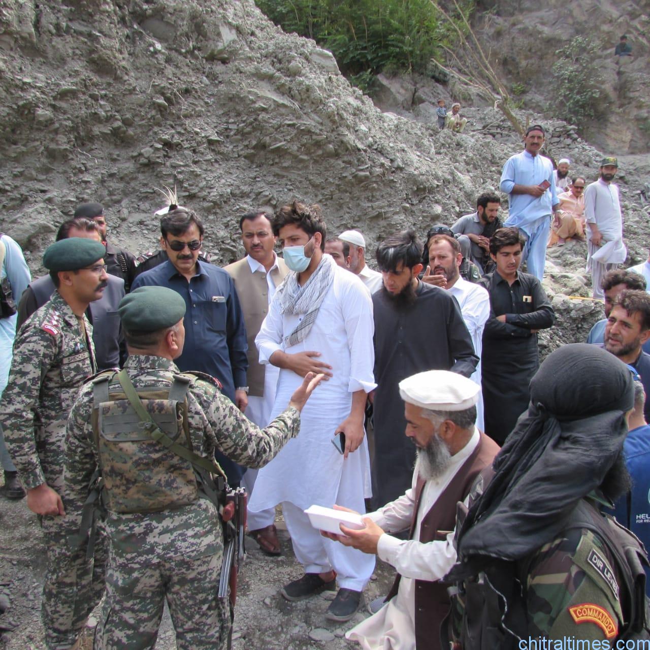 chitraltimes commissioner malakand visit flood hit area lower chitral2