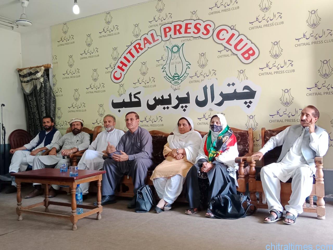 chitraltimes ppp chitral saleem khan press confrence sifat gul joined ppp
