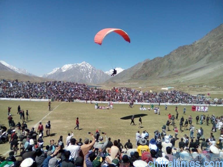 chitraltimes shandur festival 2023 concludes paraglider
