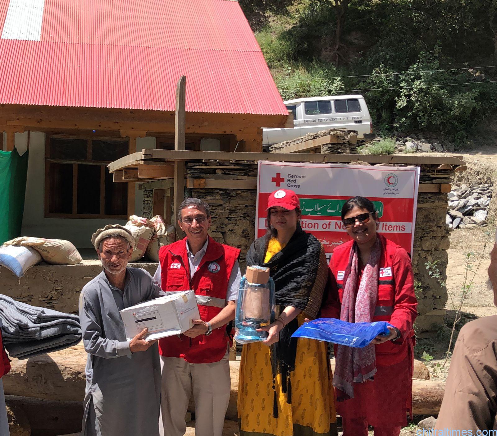 chitraltimes red cresent relief goods distributes in kalash valley