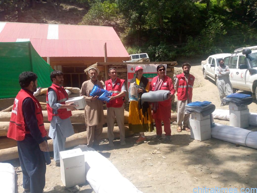 chitraltimes redcresent distributes relief in kalash valley 5