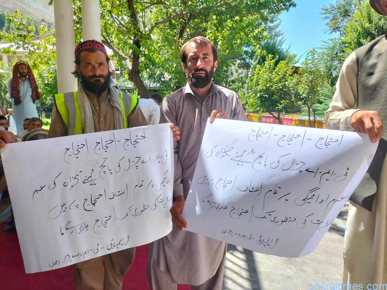 chitraltimes tma chitral staff protest for salaries 2