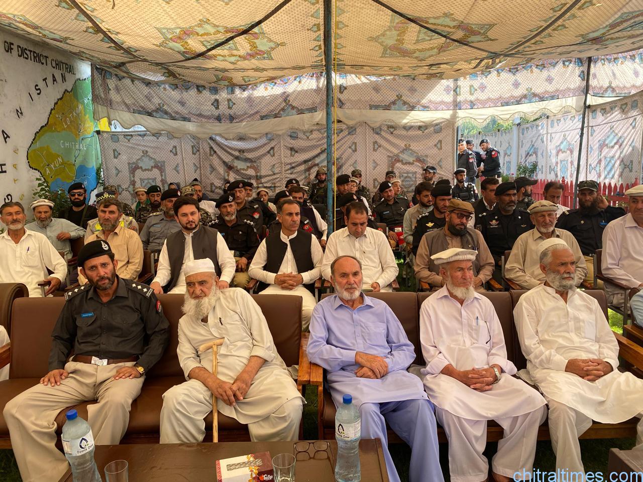 chitraltimes yom e shuhada police lower chitral2