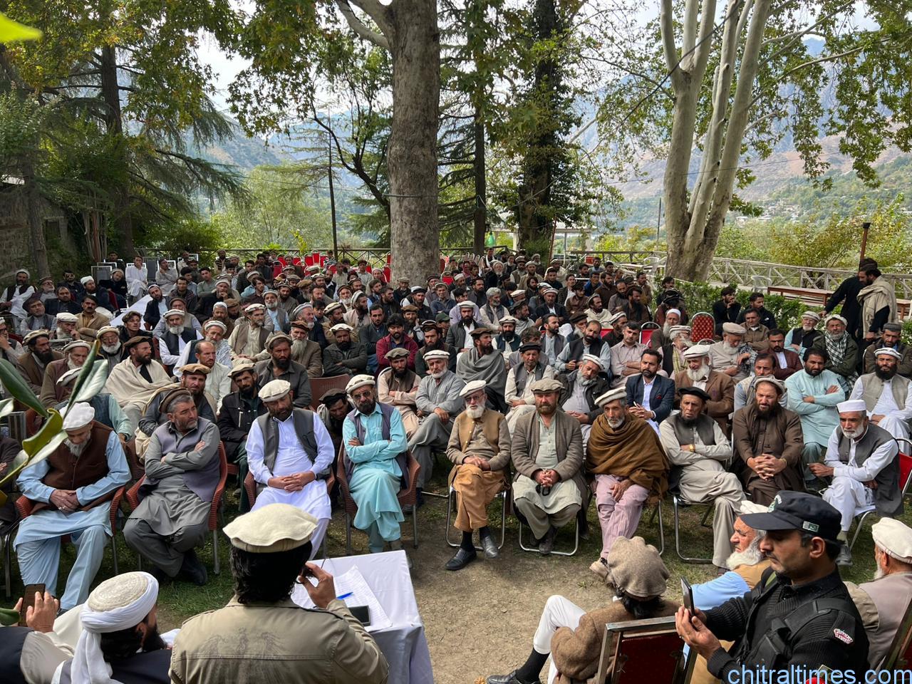 chitraltimes shahzada khalid pervez drosh meeting 10