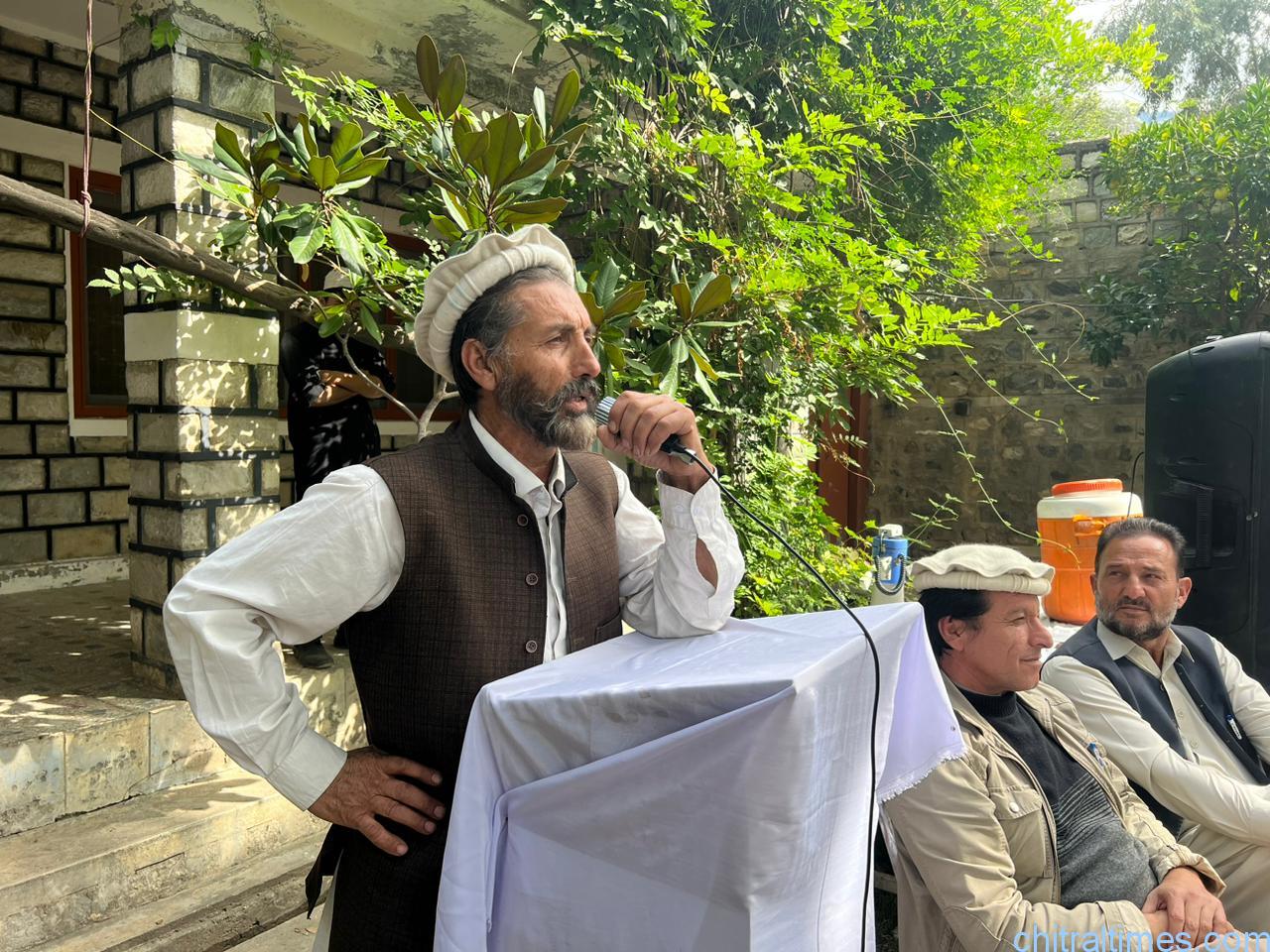 chitraltimes shahzada khalid pervez drosh meeting 3