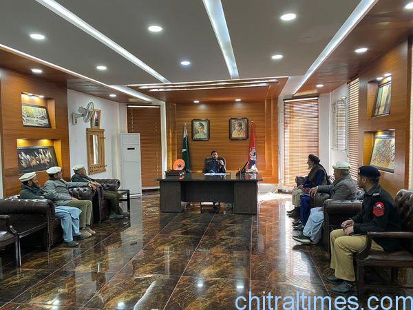 chitraltimes elites of chitral met dpo lower chitral 1