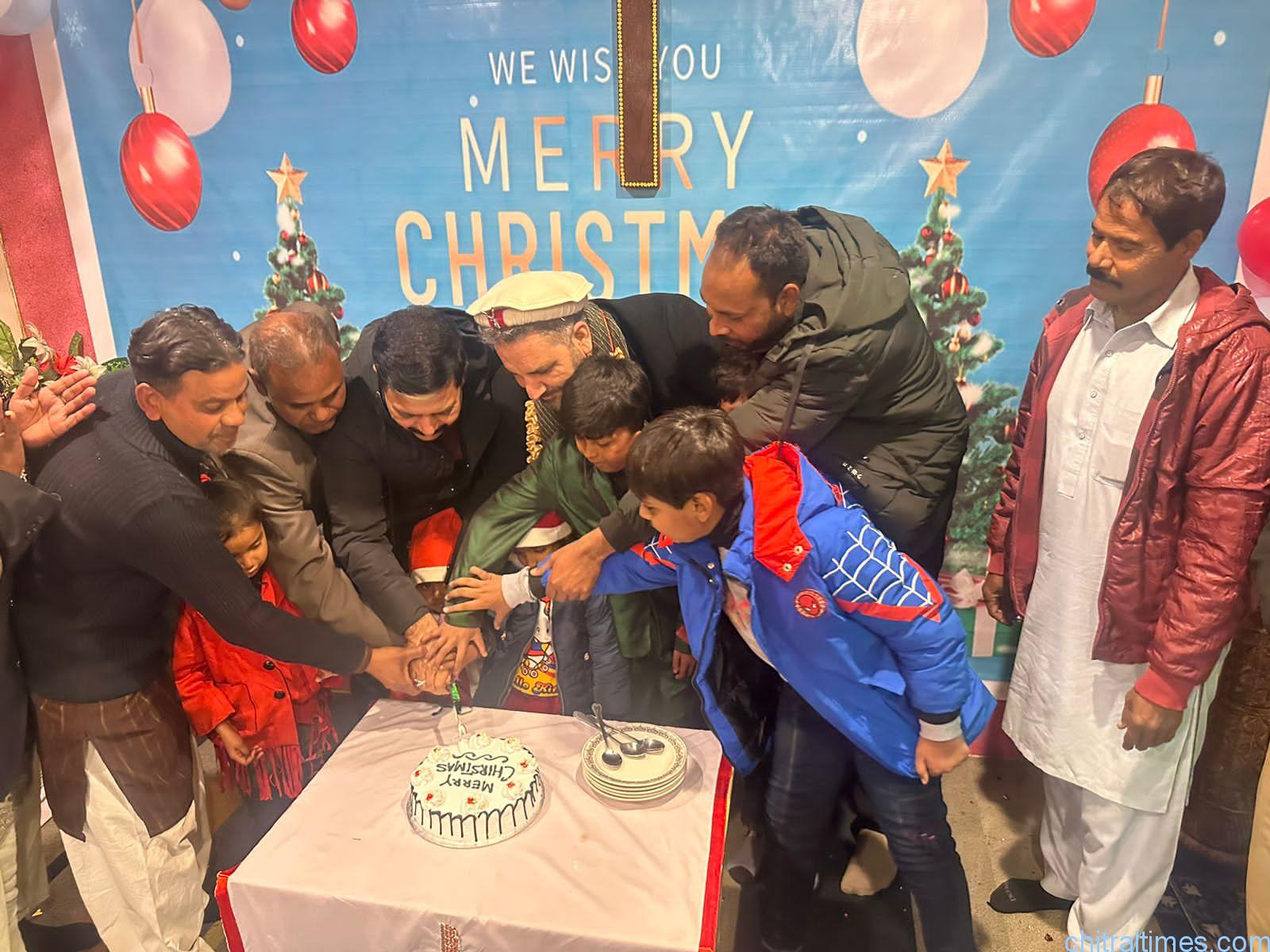 چترال میں مسیحی براداری کی کرسمس کا تہوار جوش و خروش سے منائی گی۔ ڈپٹی کمشنراورڈی پی او کی شرکت