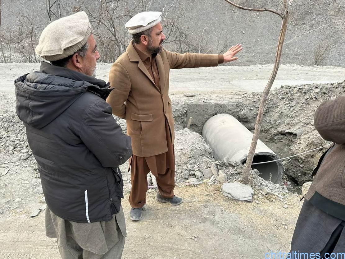 chitraltimes dc lower chitral imran khan visit chitral shandur road 3