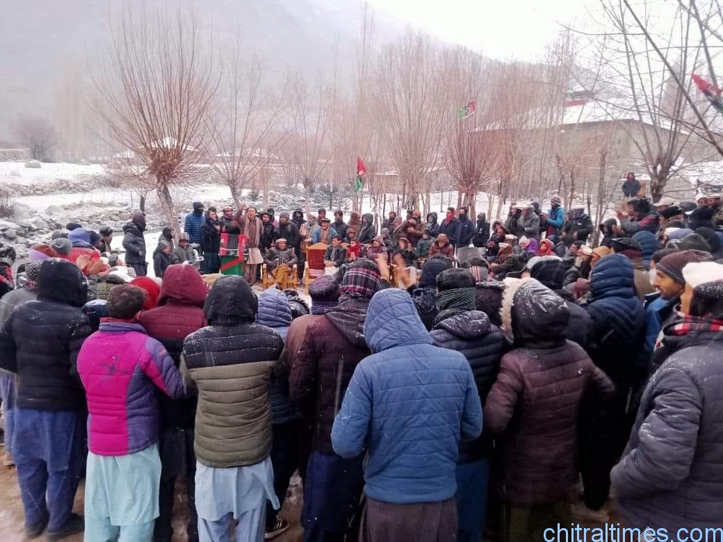 chitraltimes election campaign during snowfall