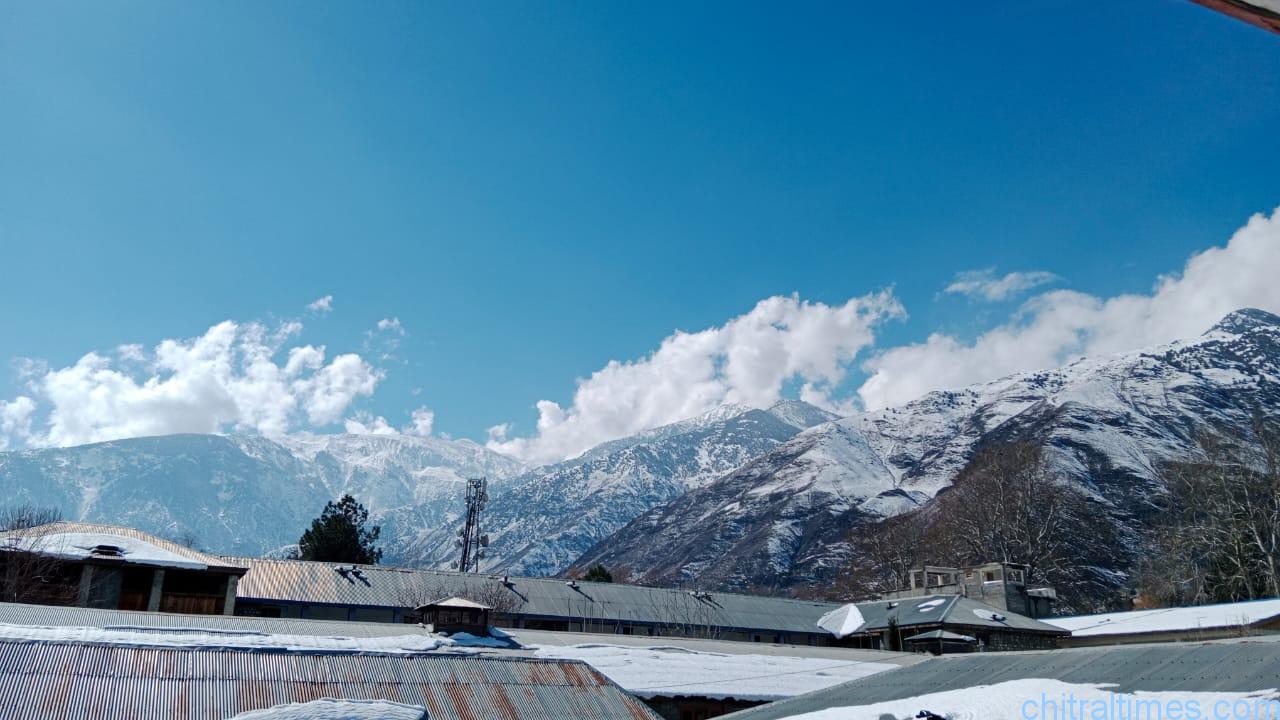 chitraltimes chitral town after snowfall shahi masjid with snow 10