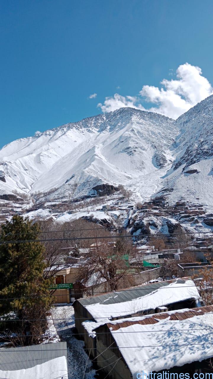 chitraltimes chitral town after snowfall shahi masjid with snow 8