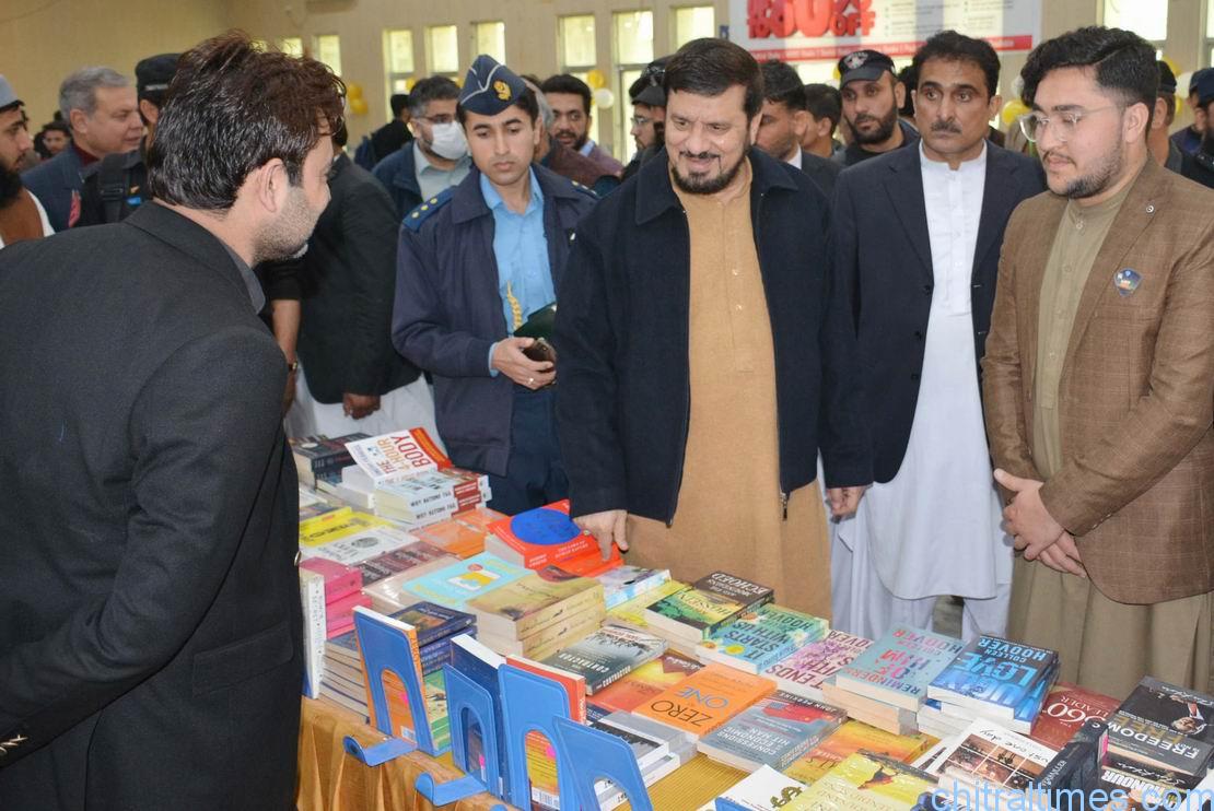 chitraltimes governor kp haji ghulam ali visit kmc and inagurated book fair 4