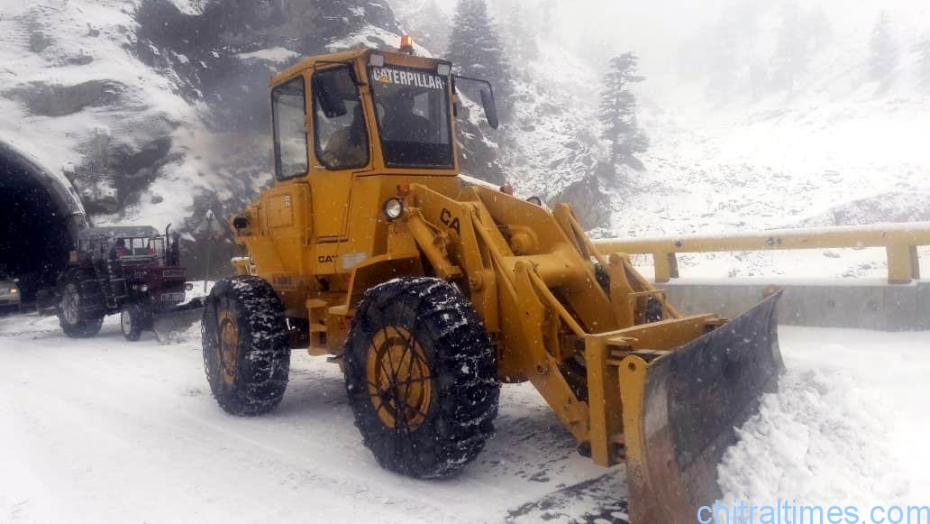 chitraltimes lowari tunnel snow clearance 2