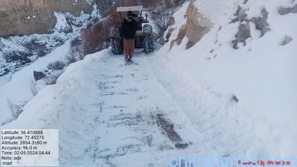 chitraltimes snow clearence upper chitral road 6
