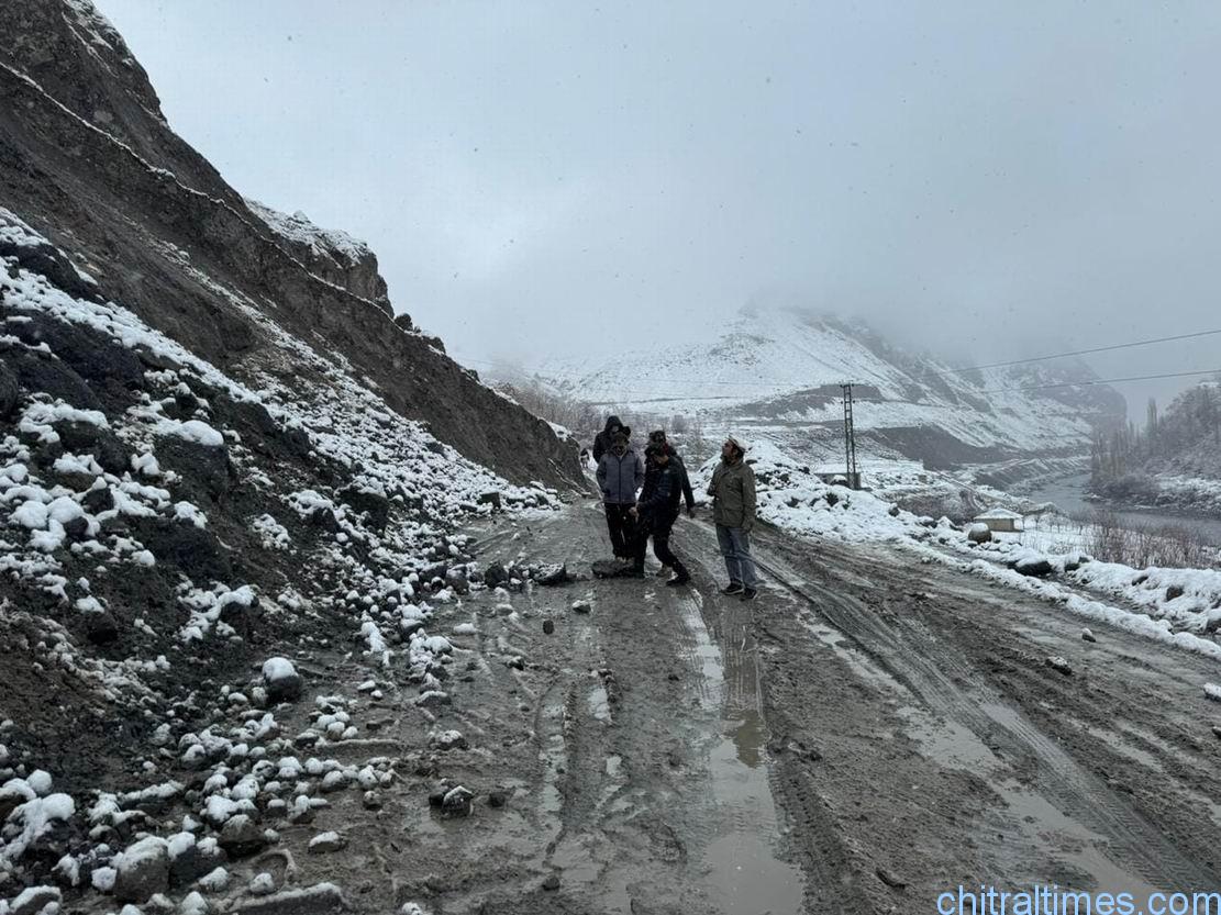 chitraltimes upper chitral road blocked dc upper visited 10