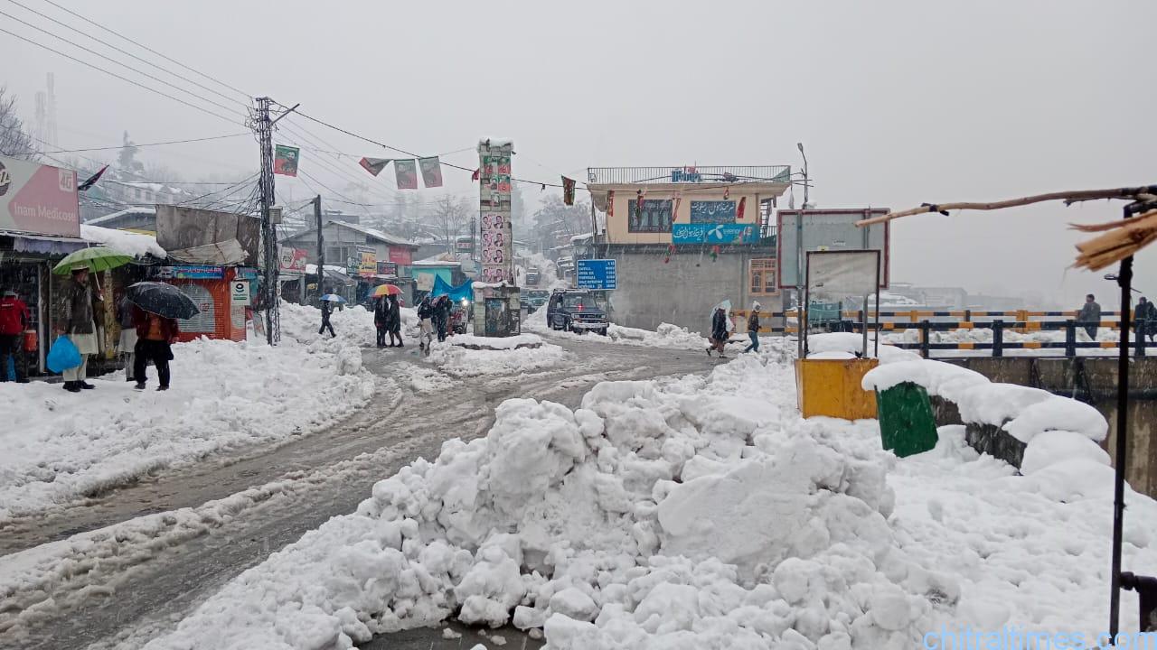 chitraltimes chitral snowfall and road blackages 13