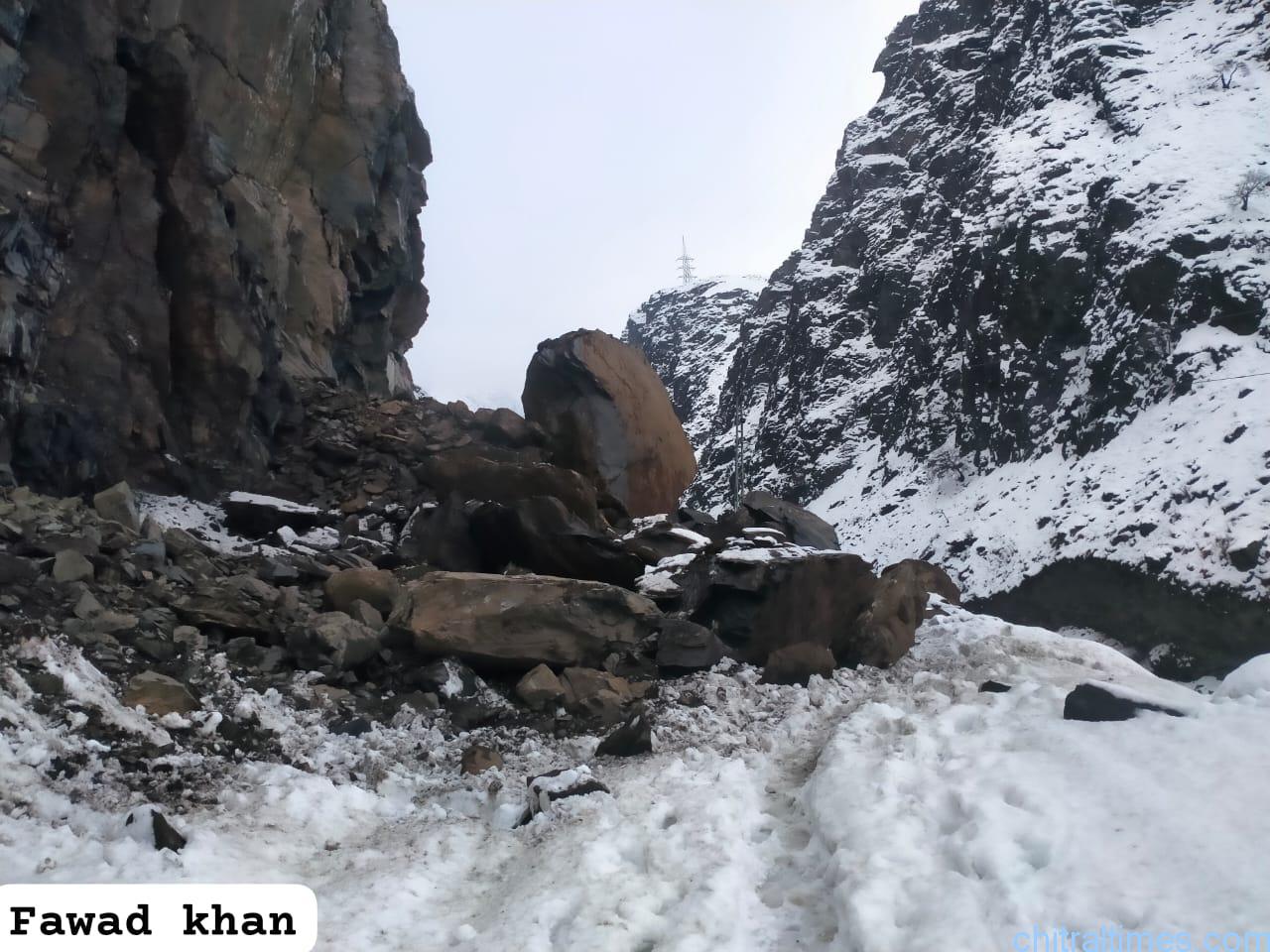 chitraltimes chitral snowfall and road blackages 4