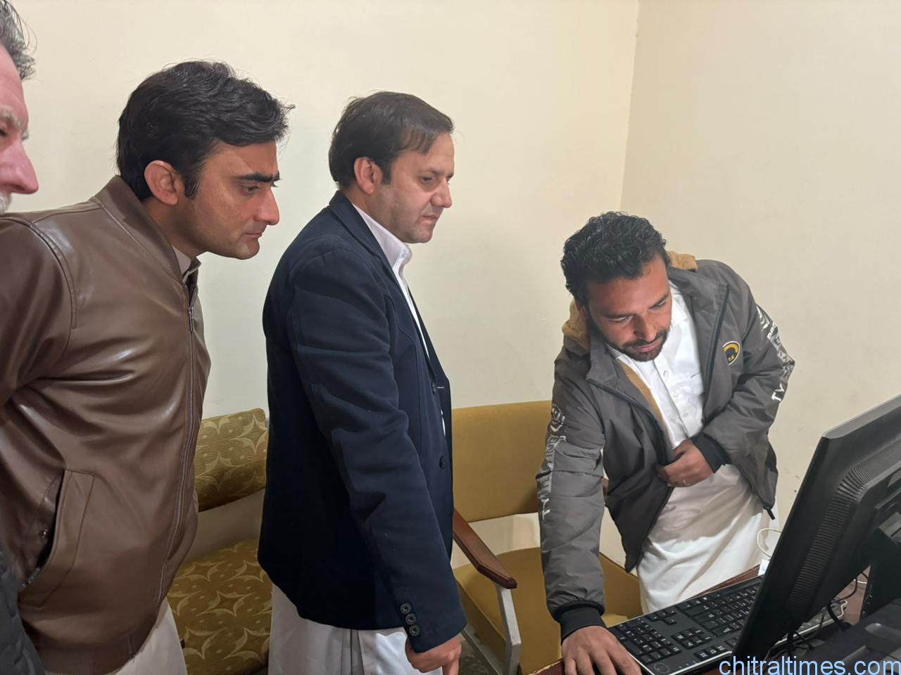 chitraltimes dc upper chitral irfanuddin inagurated arm licence office 2