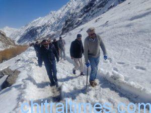 chitraltimes gobor road snow clearence operation continue 5