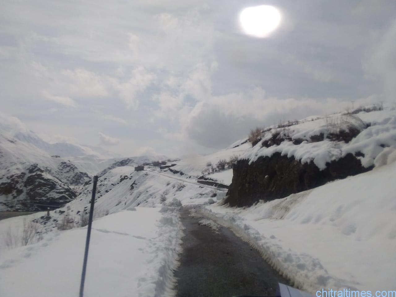 chitraltimes snow clearence torkhow mulkhow road upper chitral 14