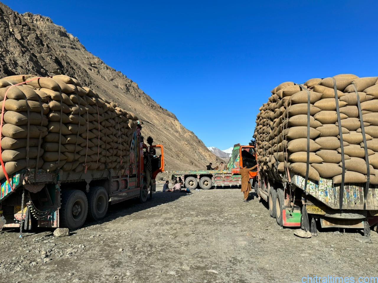 اپر چترال کے مختلف یوسیز کے لئے کل 367.000 میٹرک ٹن گندم بھیج دی گئی۔ ڈپٹی کمشنر محمدعرفان الدین 