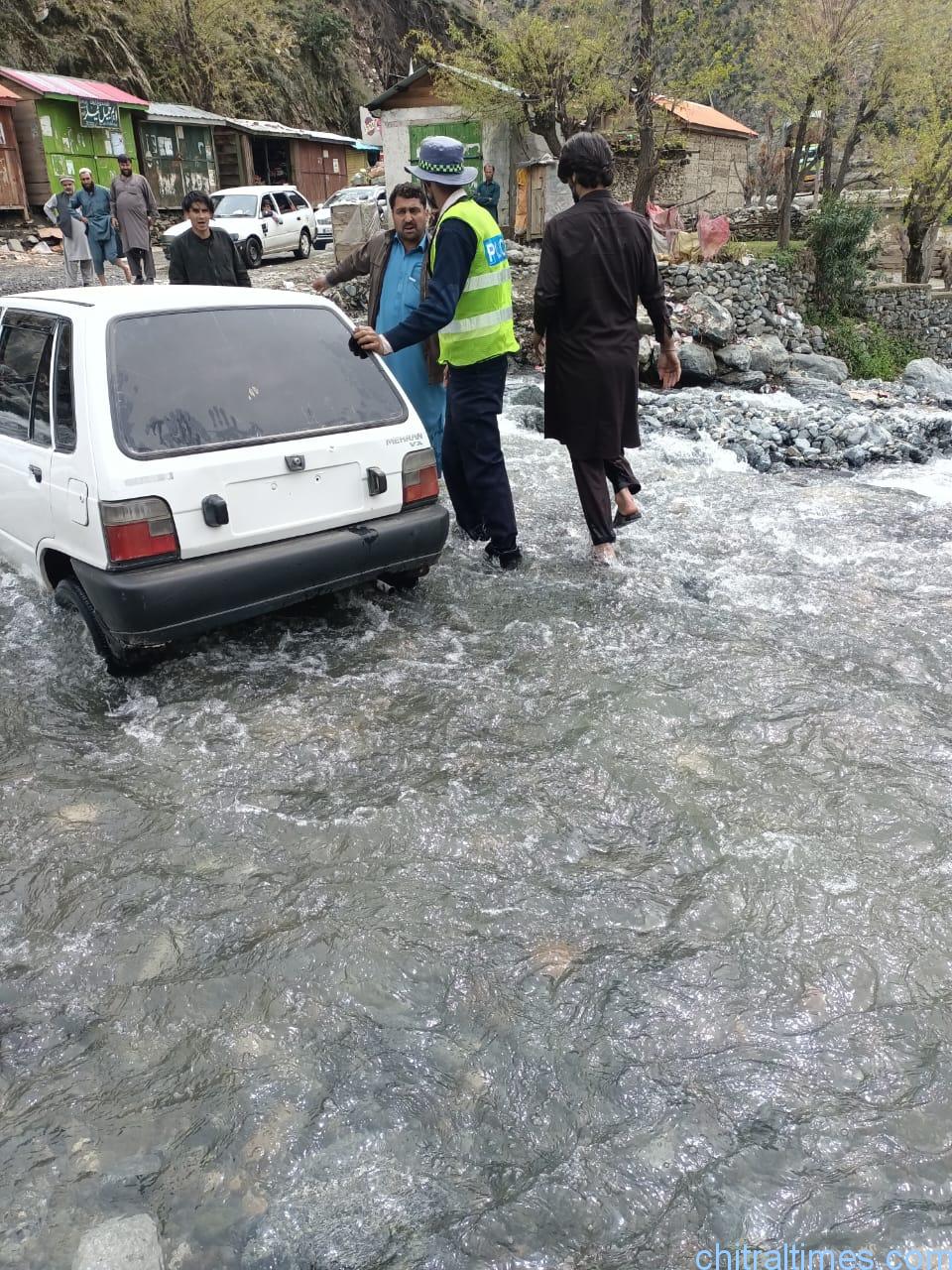 chitraltimes chitral lower trafic police