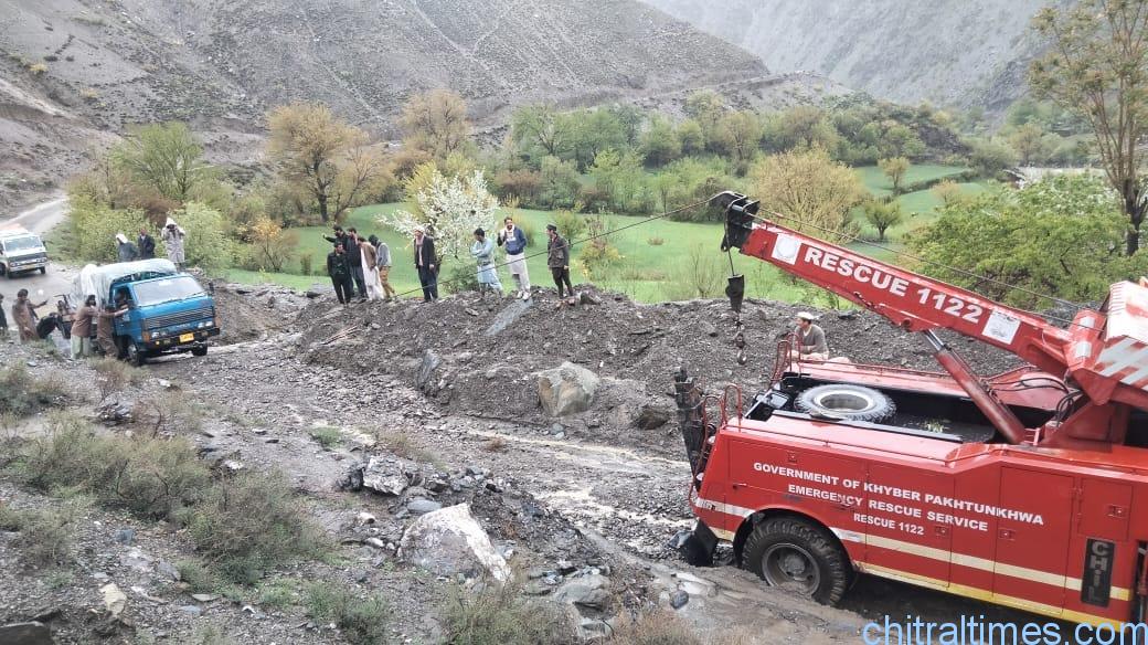 chitraltimes chitral rain and rescue operation road clearence kaldam gol drosh 1