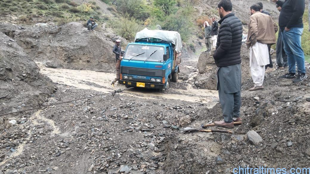 chitraltimes chitral rain and rescue operation road clearence kaldam gol drosh 11