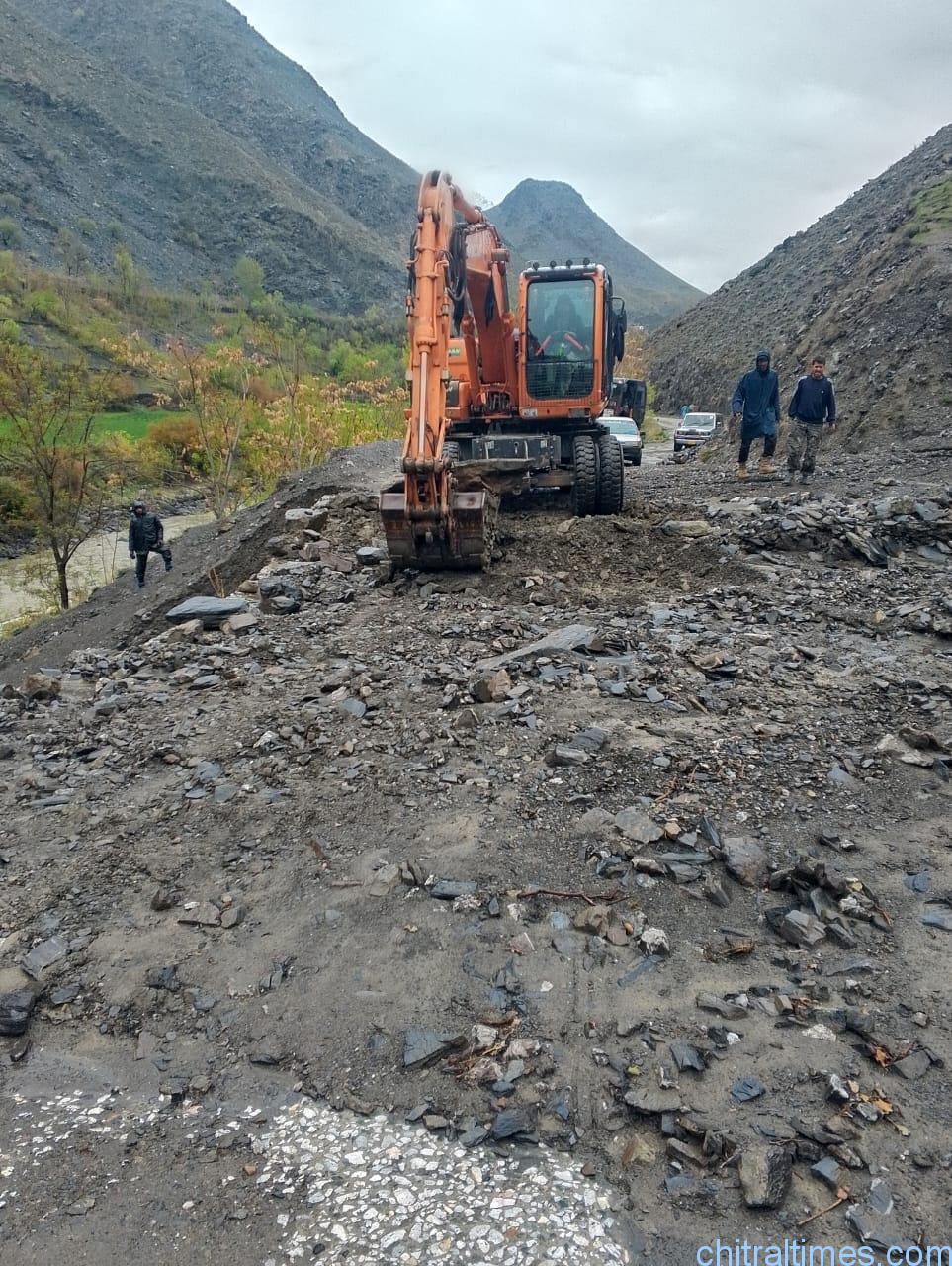 chitraltimes chitral rain distruction road blocked houses damaged 13