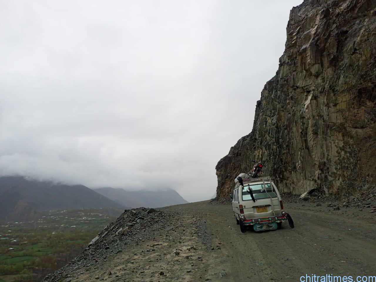 chitraltimes chitral weahter rain chitral booni road 2