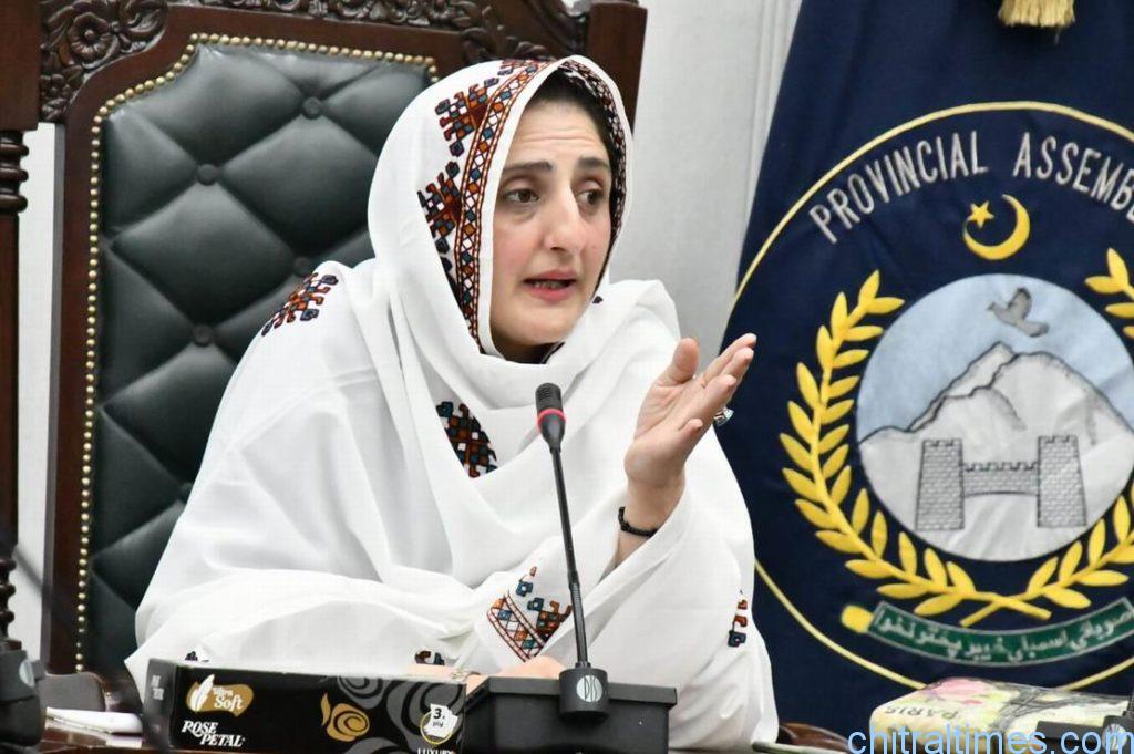 ڈپٹی اسپیکر ثریا بی بی کے خلاف سرکاری گاڑی واپس نہ کرنے پر مقدمہ درج، پی ٹی آئی کے متعدد کارکن گرفتار