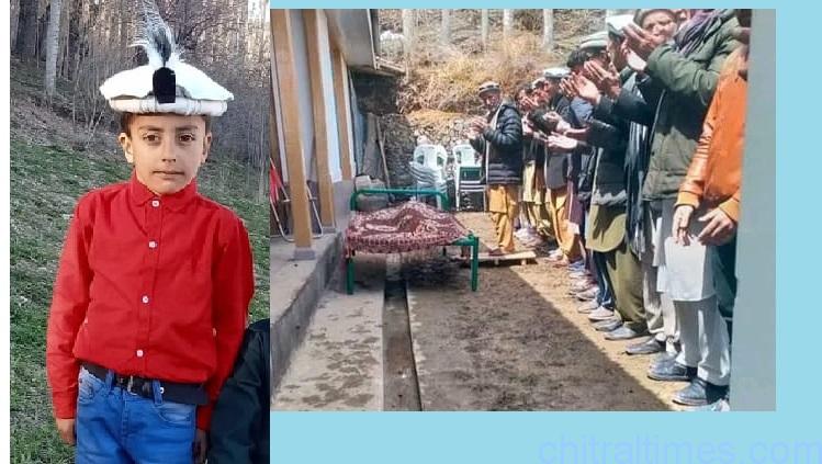 اپر چترال کے دورآفتادہ علاقہ کھوت میں ملبے تلے دب کر آٹھ سالہ بچہ جان بحق