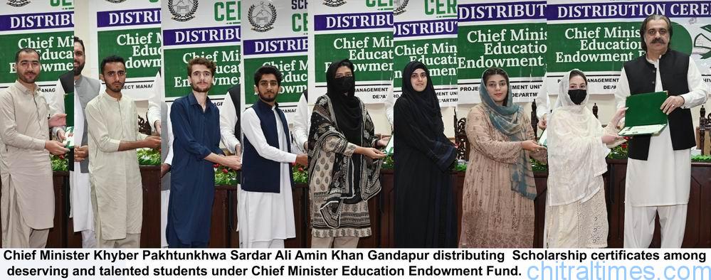 chitraltimes cm kp gandapur giving away schlorship cheques 1
