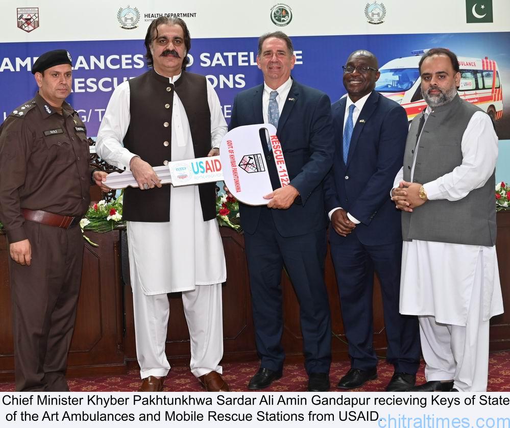 chitraltimes cm kp receiving a key of ambulance from USAID