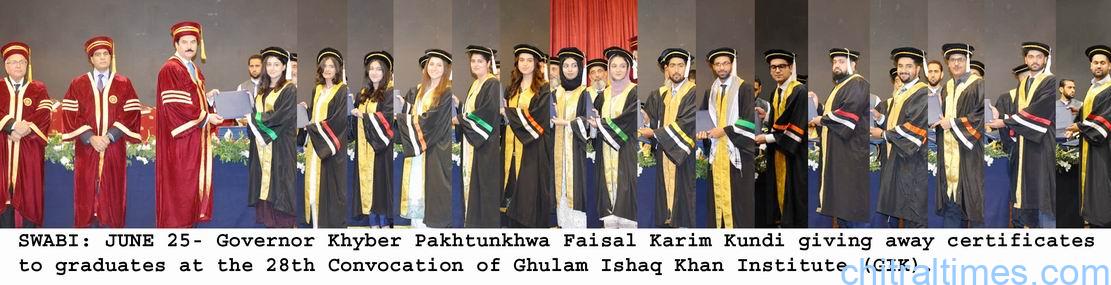 Chitraltimes governor kp giving away degrees to students of GIKI convocation 1