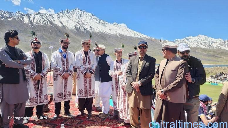 بہت جلد چترال کیلئے ایسے اقدامات کریں گے جس سے مزید سیاح آئیں گے۔ سڑکوں کے حوالے سے این ایچ اے حکام سے بات کرینگے ۔ گورنر خیبرپختونخوا فیصل کریم کنڈی