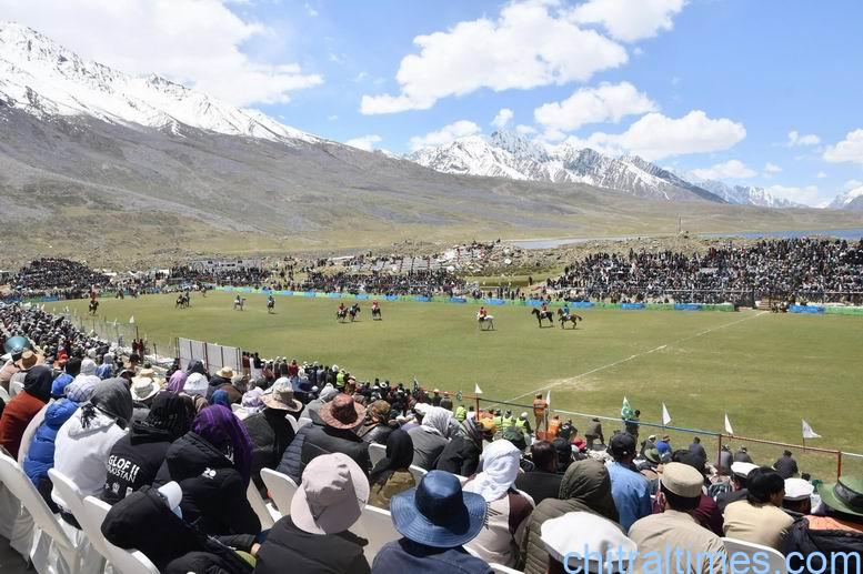 Chitral Times - The voice of Chitral | شندور پولو فیسٹیول کا رنگا رنگ افتتاح، لاسپورچترال کی دونوں ٹیموں نے غذر کو 9-0 سے شکست دیدی جبکہ تیسرے میچ میں یاسین کی ٹیم فاتح رہی، گورنرخیبرپختونخوا نےانعامات تقسیم کی chitral shandur polo festival first day matches Laspur chitral win by 9 0 8