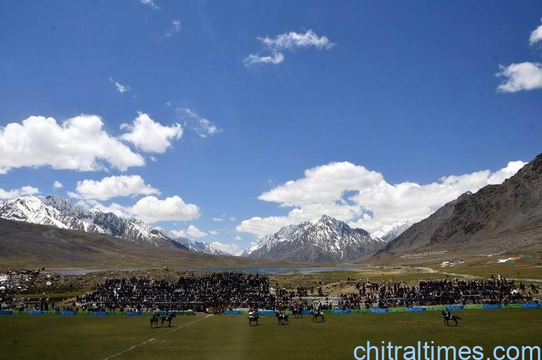 Chitral Times - The voice of Chitral | شندور پولو فیسٹیول کا رنگا رنگ افتتاح، لاسپورچترال کی دونوں ٹیموں نے غذر کو 9-0 سے شکست دیدی جبکہ تیسرے میچ میں یاسین کی ٹیم فاتح رہی، گورنرخیبرپختونخوا نےانعامات تقسیم کی chitral shandur polo festival first day matches Laspur chitral win by 9 0 9