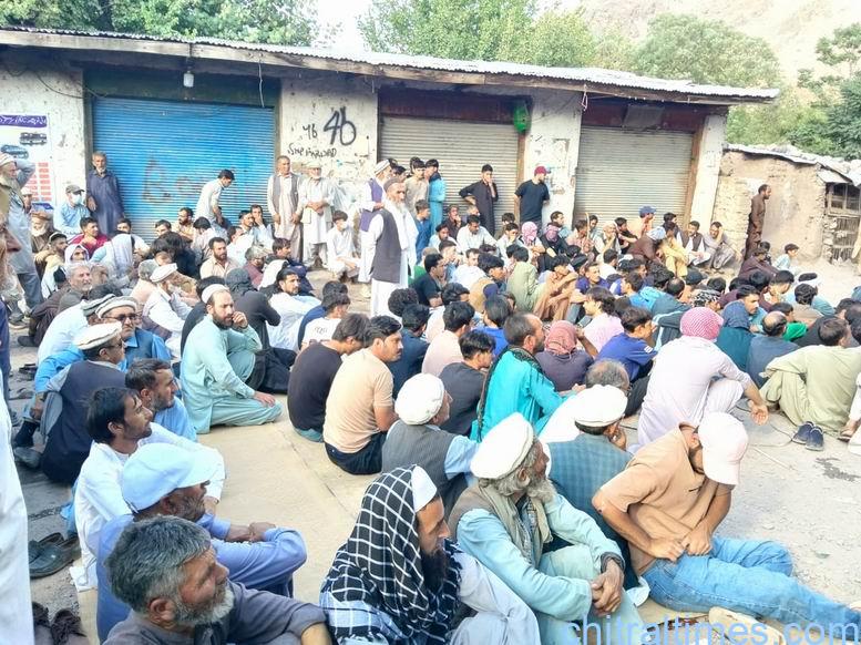 chitraltimes Reshun protest for electricity bill 6