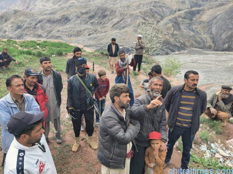 chitraltimes adc upper chitral visit reshun 2